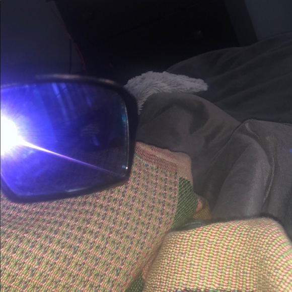 Authentic Oakley sunglasses. - Picture 3 of 5